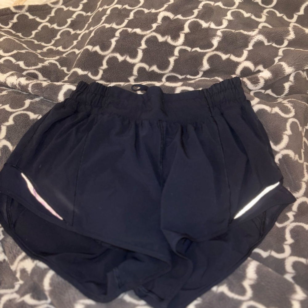 Lululemon Athletica navy Hotty hot 2.5